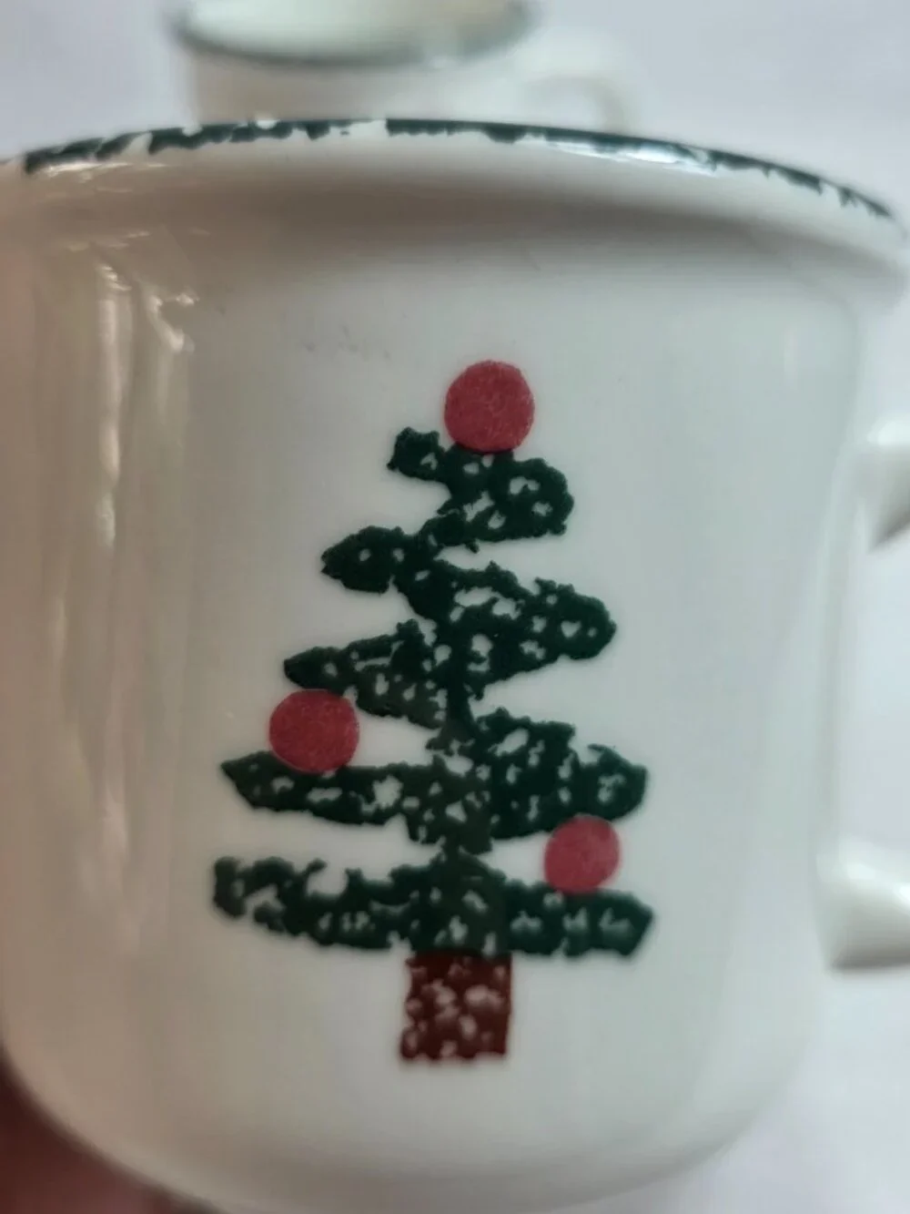 TWO Furio Christmas Tree Coffee Cups Mugs Green Sponge Tree & Edge Made in Italy